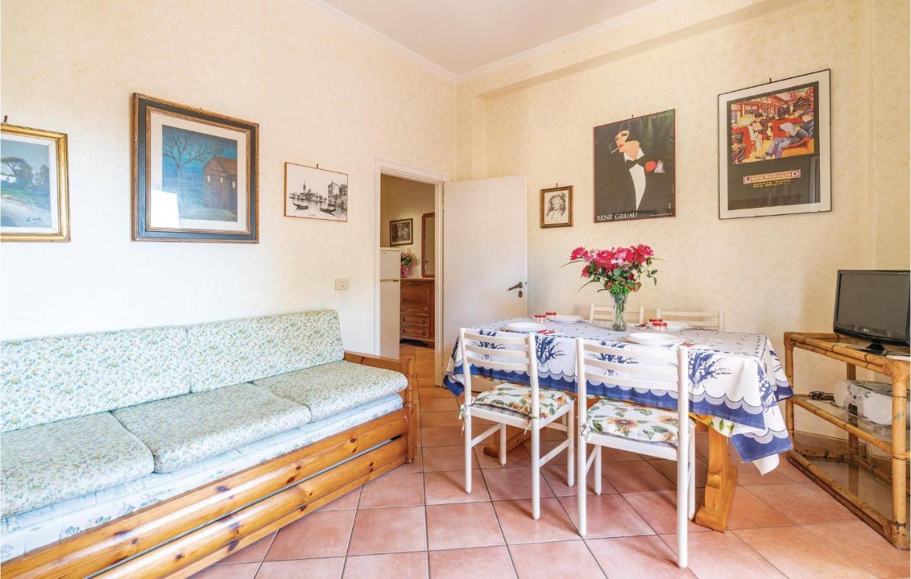 Gorgeous Apartment In Ladispoli Rm With Wifi Exterior foto